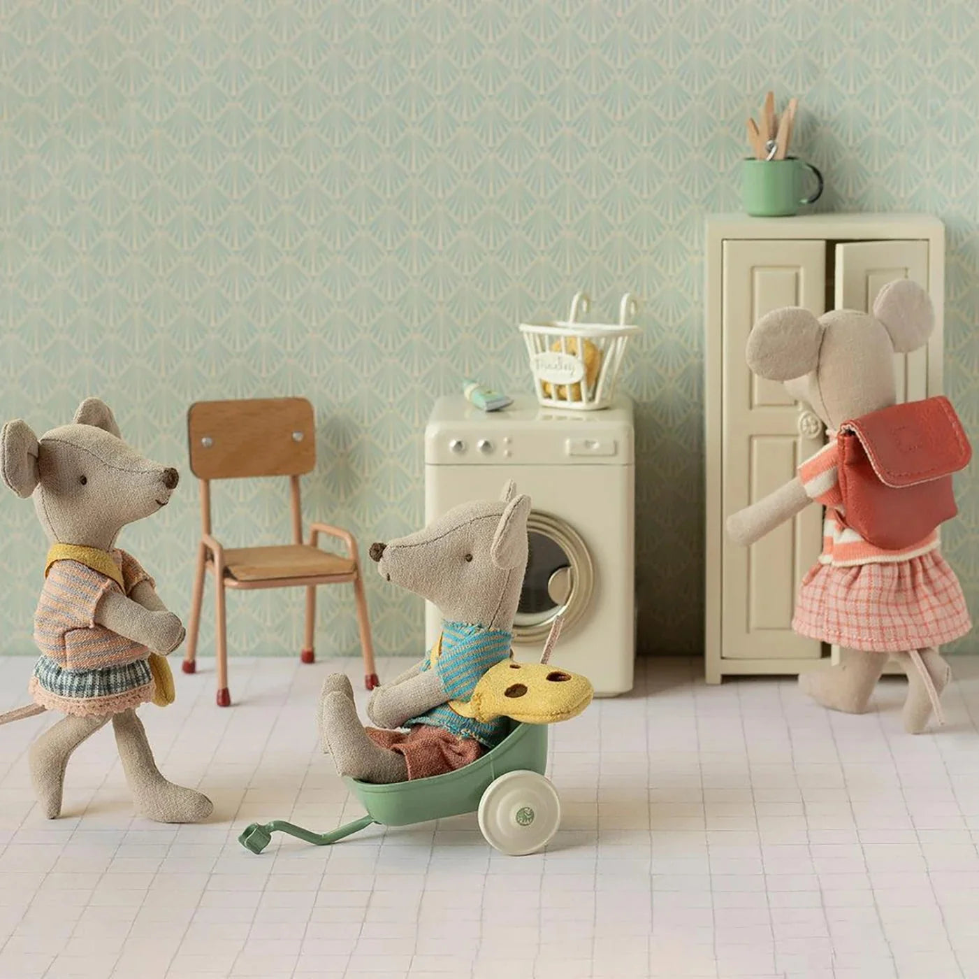 Little sister Mouse