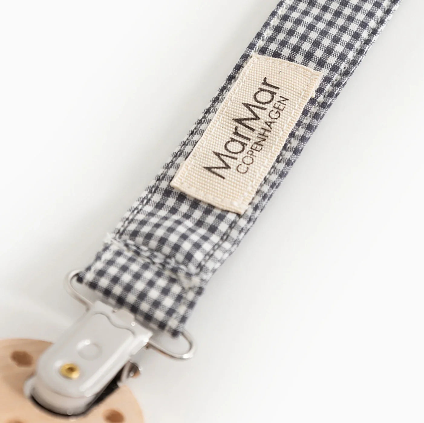 Alo Pacifier clip
