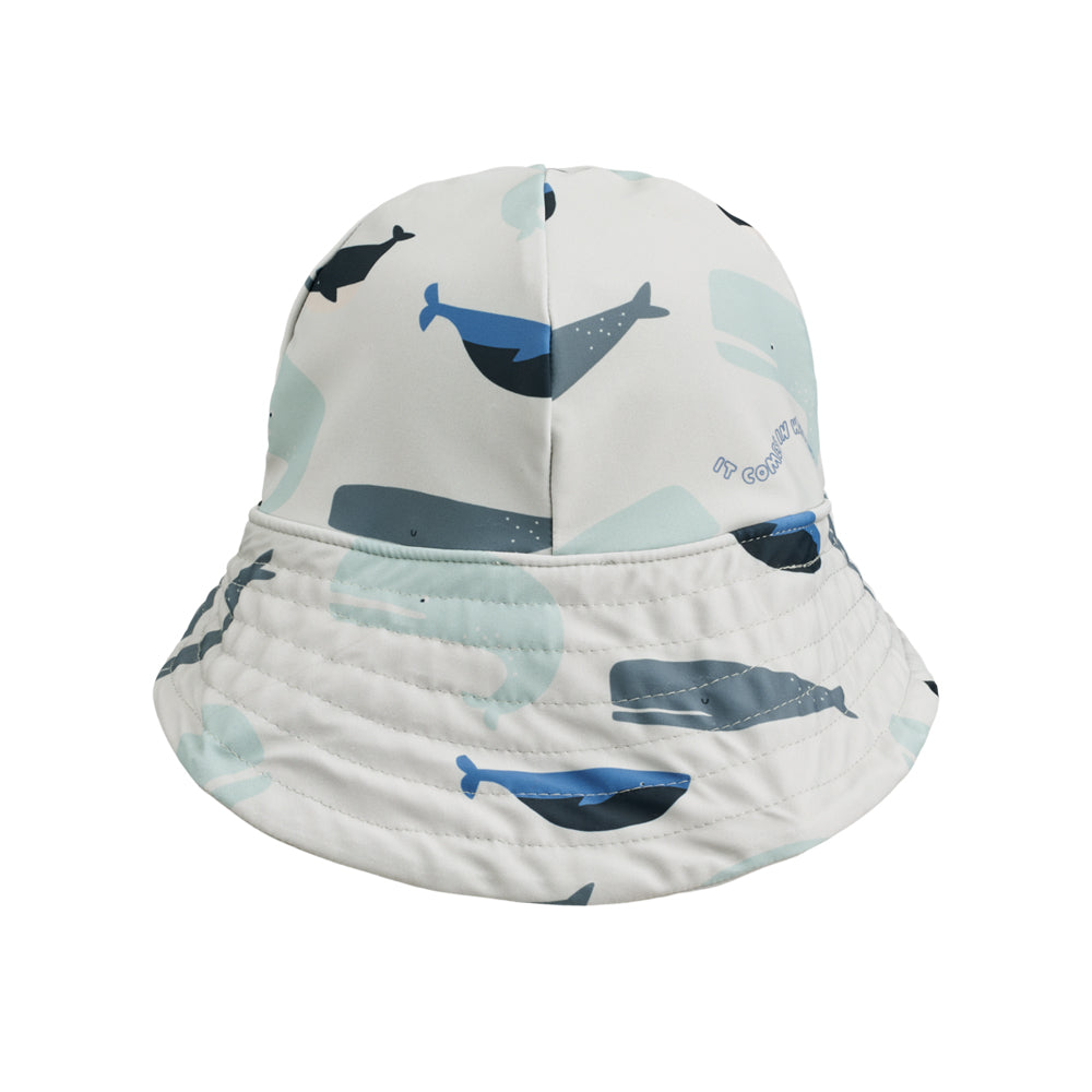 Josefine Sun hat