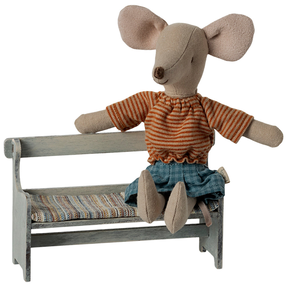 dolls & accessories