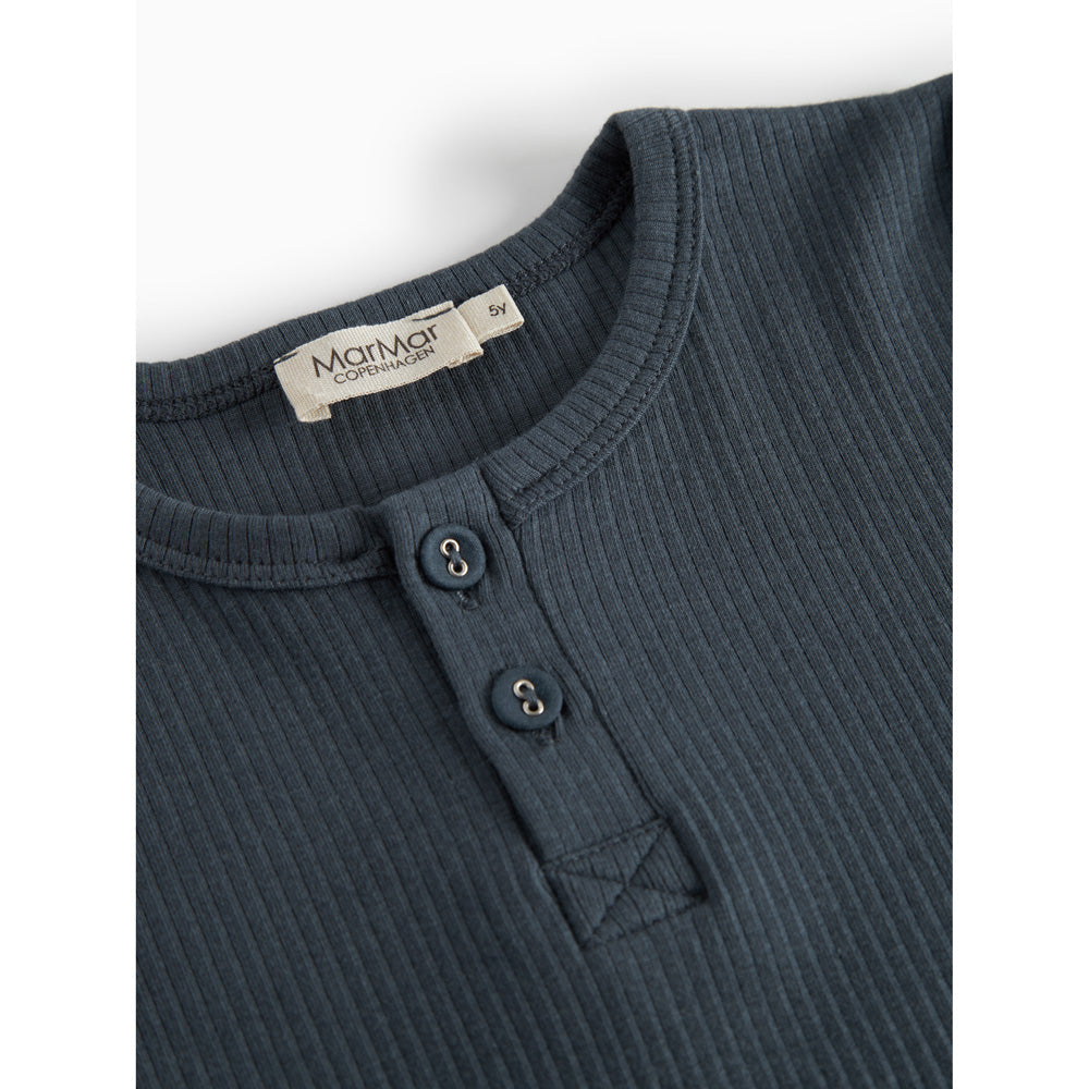 lS T-shirt