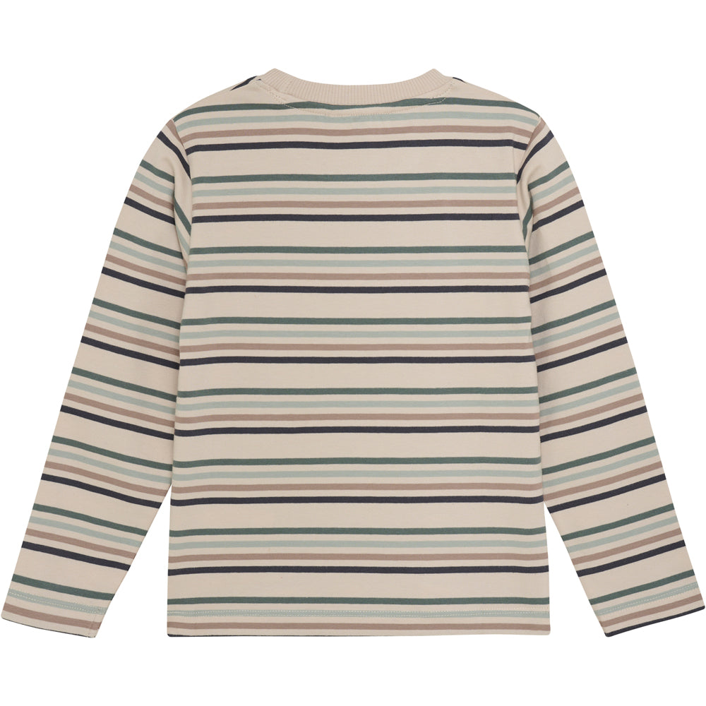 lS T-shirt