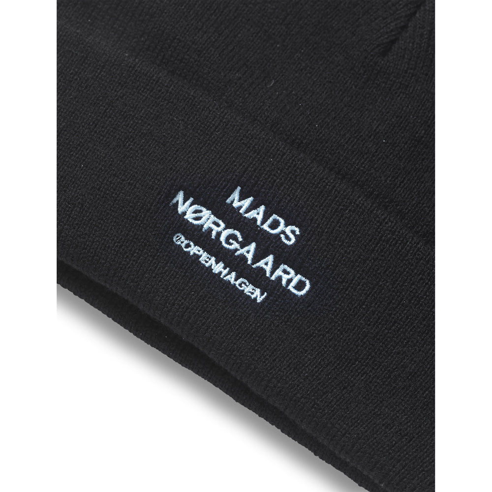 Isak Ambas hat