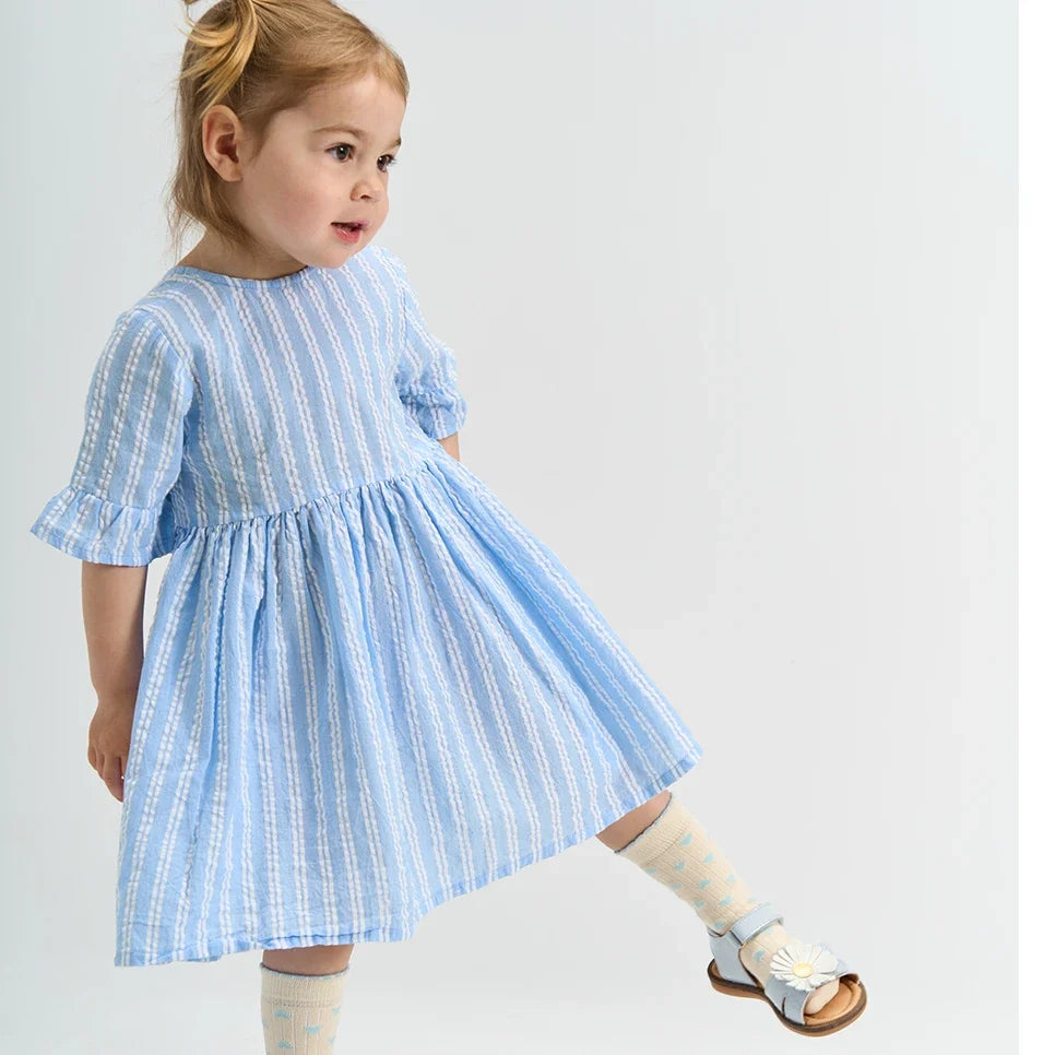 Tnstsiri Kleid