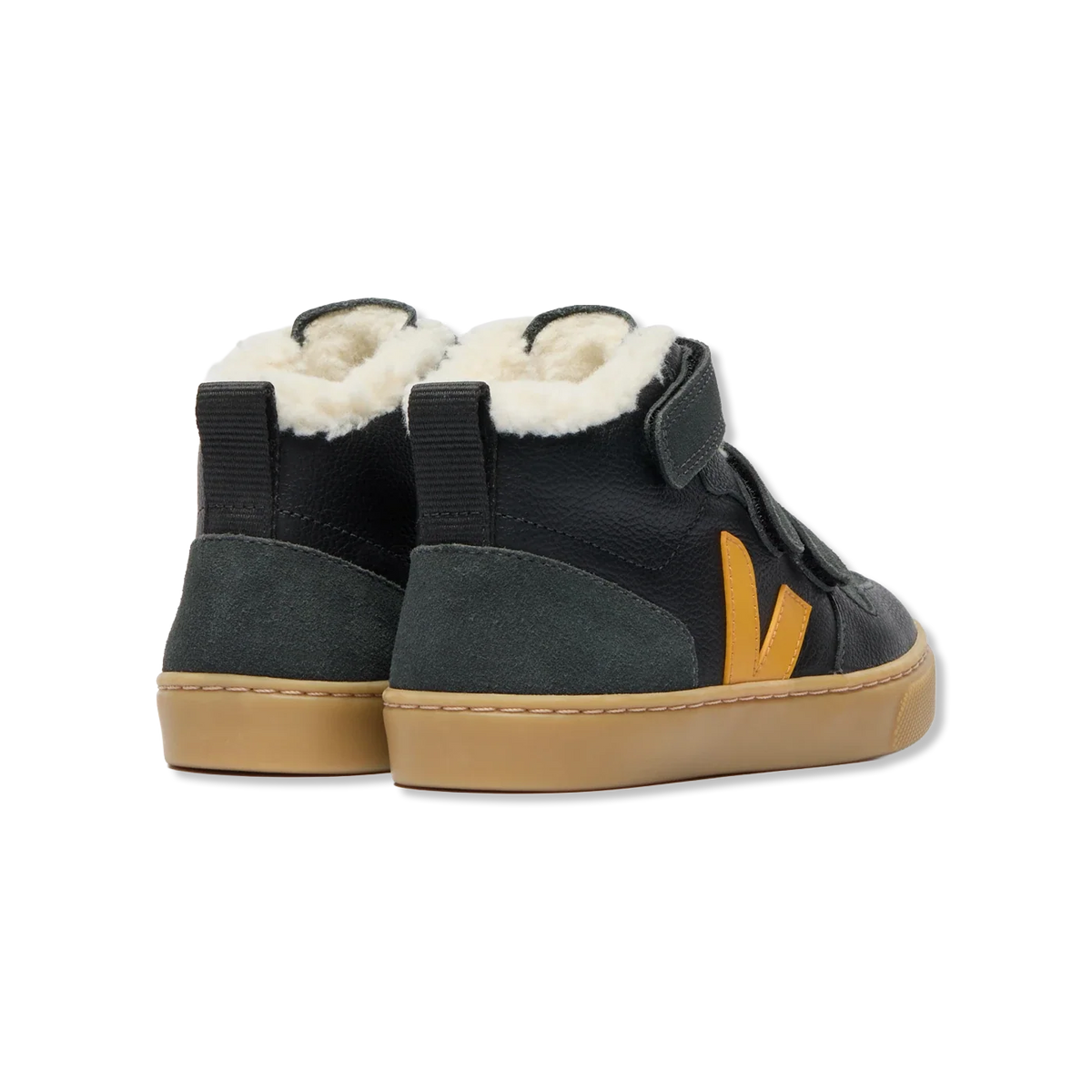 Small v-10 mid winter Sneaker