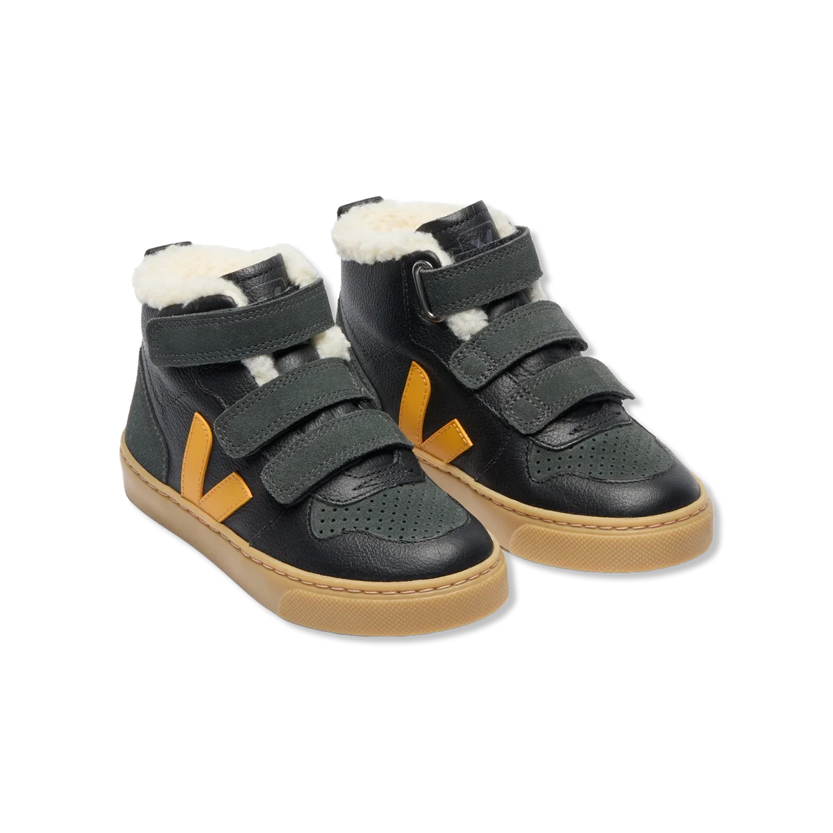 Small v-10 mid winter Sneaker
