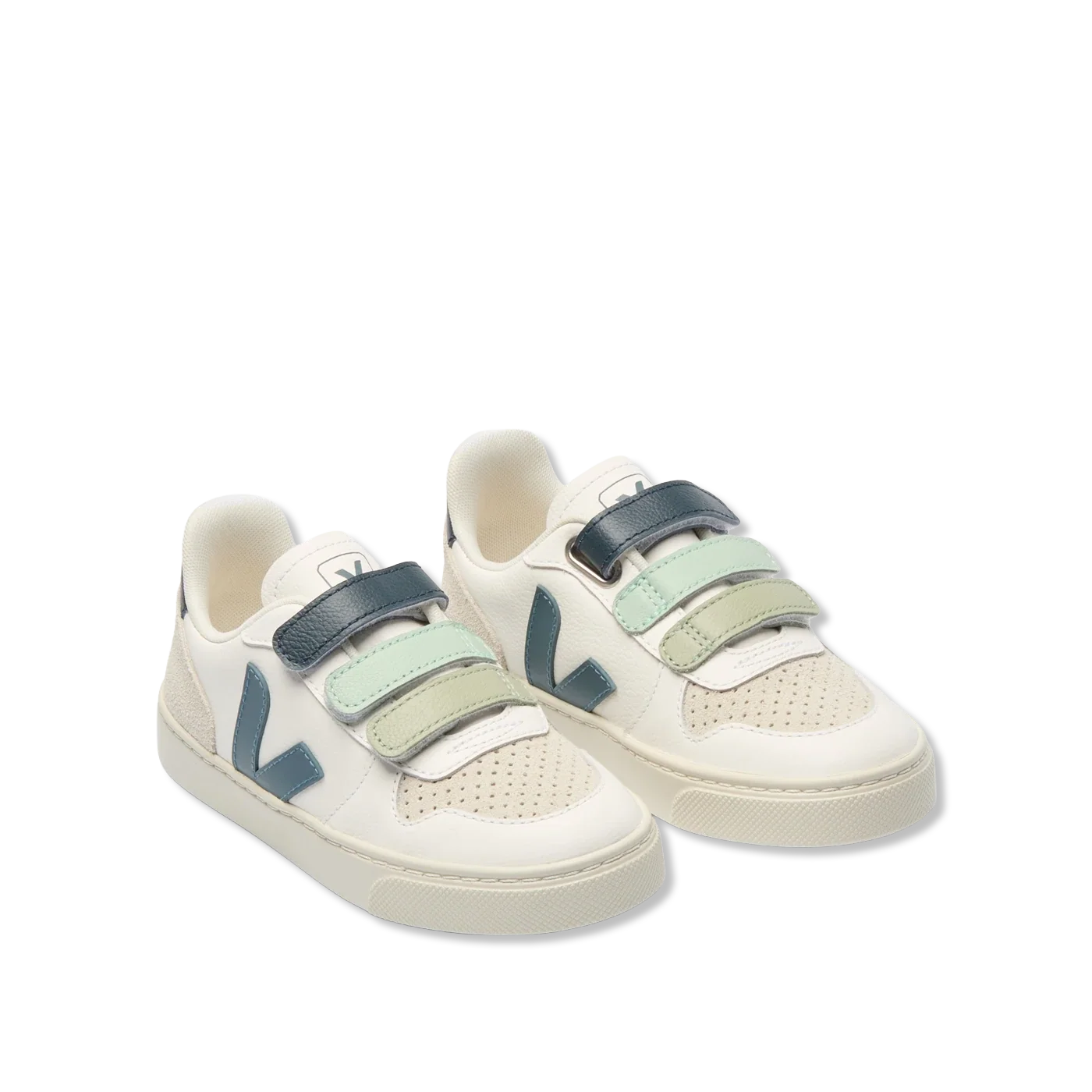 Small v-10 Sneaker